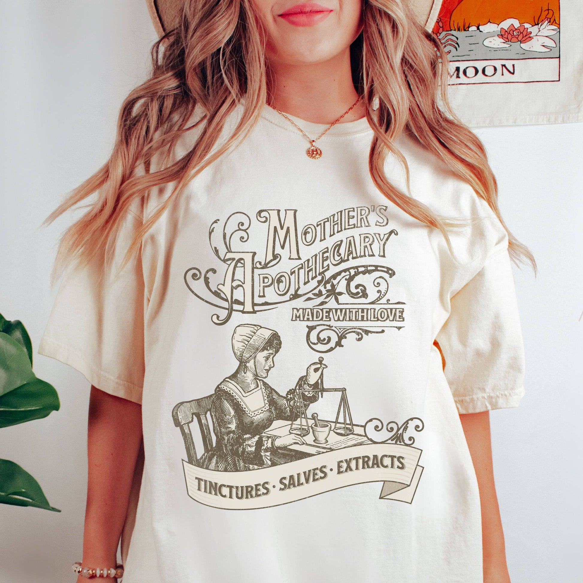 Mothers Apothecary Tinctures Extracts & Salves Womens T- shirt